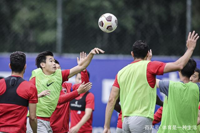 王哲林生涯篮板超越李晓旭 成CBA历史第三